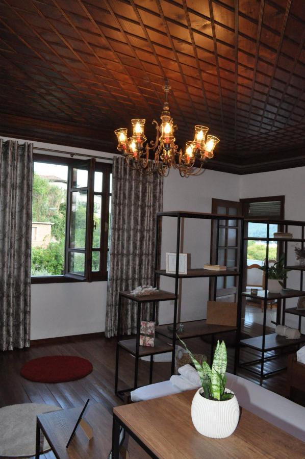 Timber Guest House Berat Luaran gambar